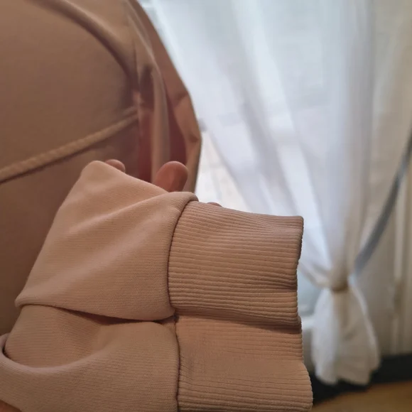 Vineyard Vines Pink and Navy Patterned Pullover - Picture 6 of 9